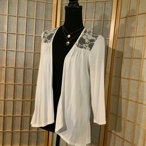 Bluheaven - White long sleeve shrug with lace. Sz M